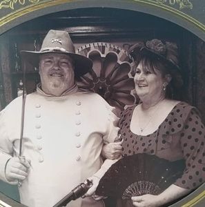 Meet your Posher, Pam